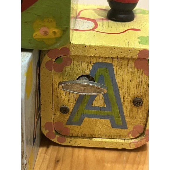RARE WORKING Enesco Alphabet Blocks Wooden Music Box.Painted Toy Soldier,Drummer - Picture 6 of 10